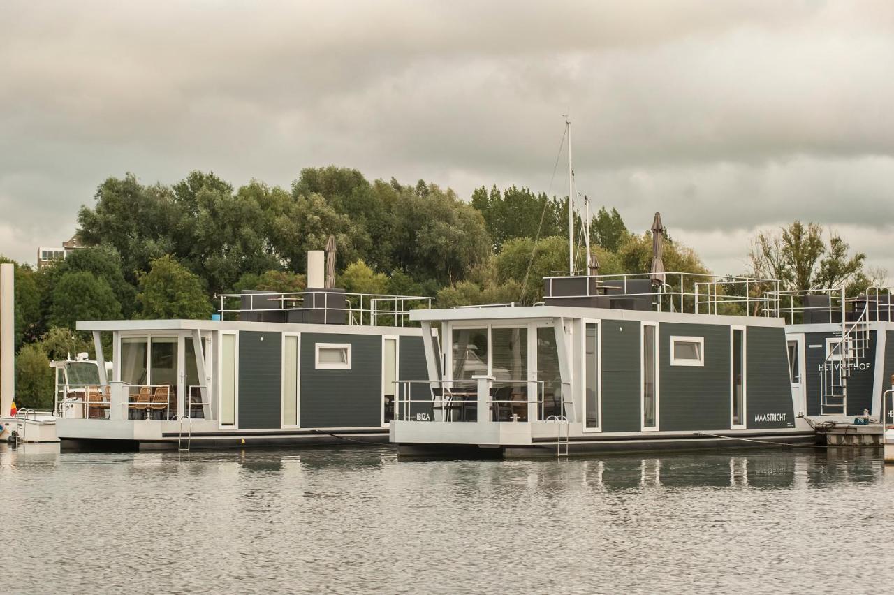 Tiny Floating House, Mallorca *